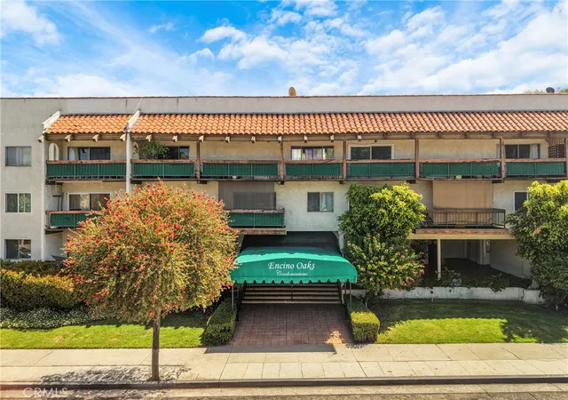Homes for sale in Encino, CA | 5460 White Oak #B103, Encino, CA 91316 | MLS# HD26083307