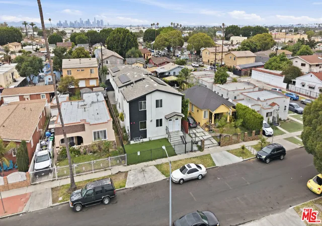 5th image of 851 E 76Th Pl, Los Angeles, CA 90001 | MLS# 26828639