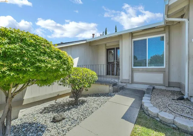 Homes for sale in Antioch, CA | 2411 Los Prados Way, Antioch, CA 94509 | MLS# 41133289