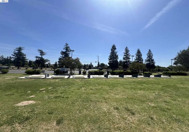 Photo 1 of Single family home for sale at 17051 Escalon Bellota Rd, Escalon, CA 95320 | MLS# 41133310 | Listing updated on 2026-05-08