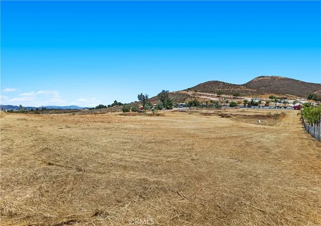 Photo 4 of Manufactured home for sale at 31750 Keller Rd, Winchester, CA 92596 | MLS# SW26092688 | Listing updated on 2026-05-07