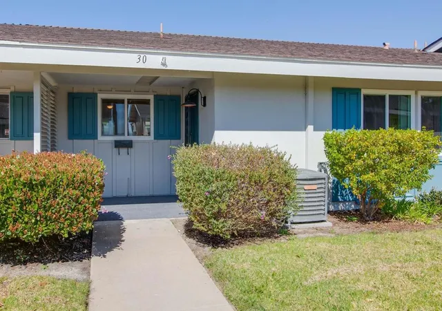 2nd image of 3755 N Vista Campana #30, Oceanside, CA 92057 | MLS# NDP2604242