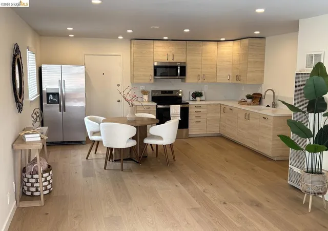 2nd image of 1728 7Th St, Berkeley, CA 94710