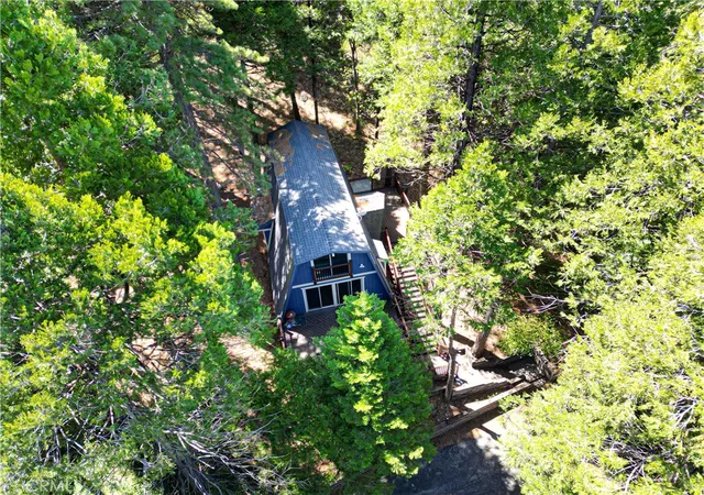 3rd image of 24091 Lakeview, Crestline, CA 92325 | MLS# IG26093053