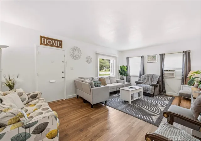 image of 1534 E Broadway, Glendale, CA 91205 | MLS# SR26095514