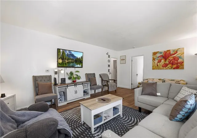 image of 1534 E Broadway, Glendale, CA 91205 | MLS# SR26095514