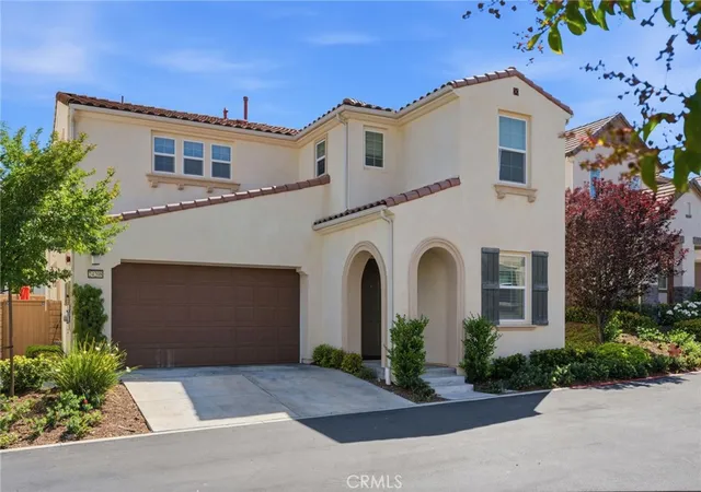 Photo 2 of Single family home for sale at 24208 Via Perla, Valencia, CA 91354 | MLS# SR26087022 | Listing updated on 2026-09-04