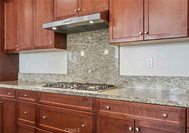 Photo 4 of Single family home for sale at 24208 Via Perla, Valencia, CA 91354 | MLS# SR26087022 | Listing updated on 2026-09-04