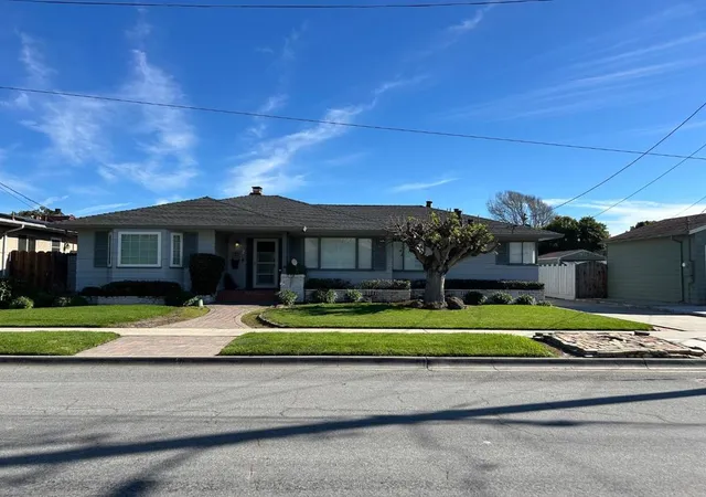 Homes for sale in Salinas, CA | 22 San Juan Dr, Salinas, CA 93901 | MLS# ML82036660