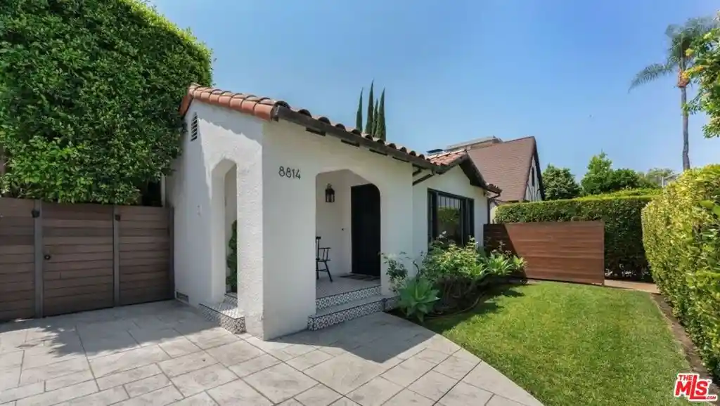 Photo 1 of Sale Pending at 8814 Rosewood Ave, West Hollywood, CA 90048 | MLS# 26828407 | Listing updated on 2026-08-02