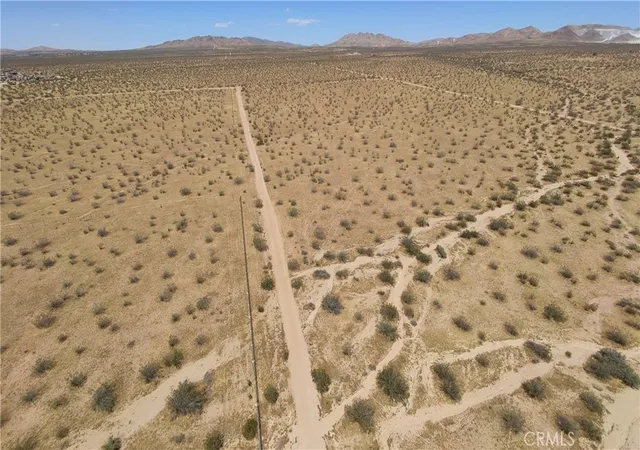 3rd image of 0 Goshen, Apple Valley, CA 92307 | MLS# HD26095599