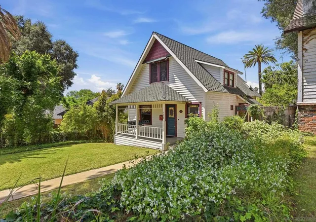 Photo 3 of Sale Pending at 528 E 6th Avenue, Escondido, CA 92025 | MLS# 260010618SD | Listing updated on 2026-05-29