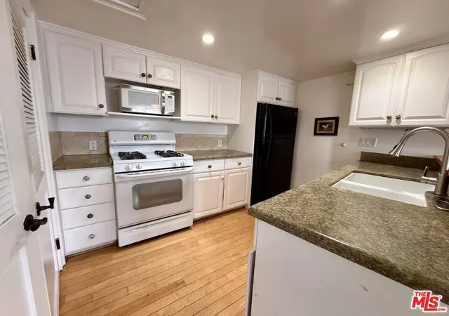 Photo 1 of Sale Pending at 7025 Glade Ave #5, Canoga Park, CA 91303 | MLS# 26828635 | Listing updated on 2026-05-30