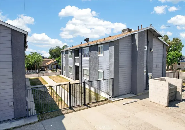 1st image of 1300 Flower, Bakersfield, CA 93305 | MLS# SR26095280