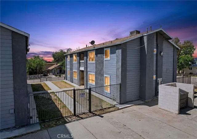 2nd image of 1300 Flower, Bakersfield, CA 93305 | MLS# SR26095280
