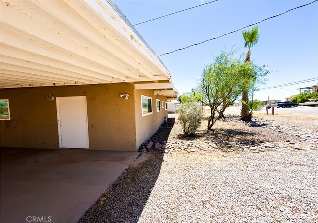 Photo 3 of Single family home for sale at 1526 Riviera Dr, Blythe, CA 92225 | MLS# OC26095644 | Listing updated on 2026-05-03