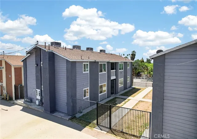 1st image of 1304 Flower, Bakersfield, CA 93305 | MLS# SR26095654