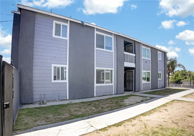 4th image of 1304 Flower, Bakersfield, CA 93305 | MLS# SR26095654