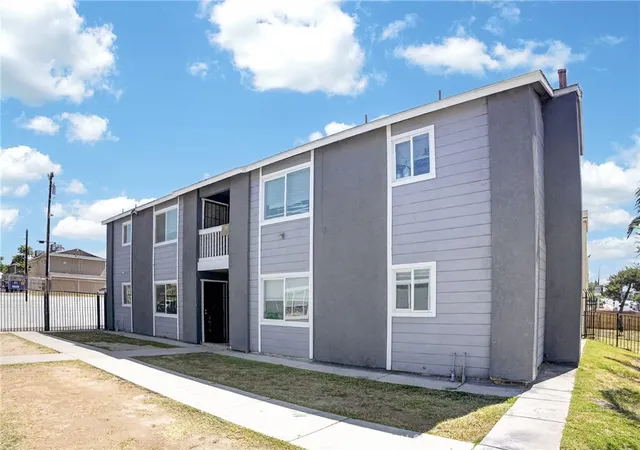 5th image of 1304 Flower, Bakersfield, CA 93305 | MLS# SR26095654