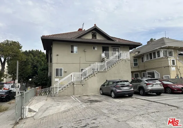 4th image of 2300 W 12Th St, Los Angeles, CA 90006 | MLS# 26681233