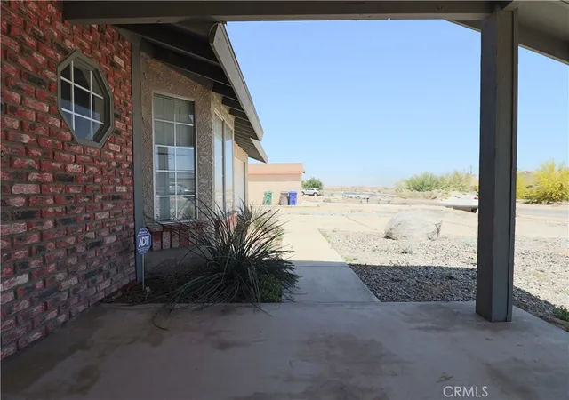 3rd image of 4752 Flying H, Twentynine Palms, CA 92277 | MLS# JT26095725