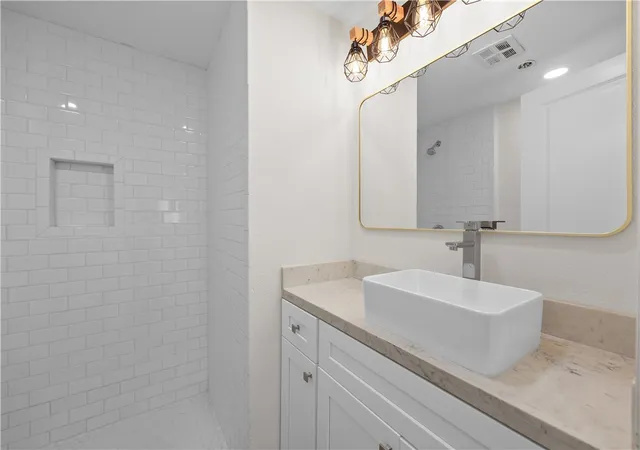 Photo 2 of Manufactured home for sale at 23701 Western Ave #201, Torrance, CA 90501 | MLS# PW26095219 | Listing updated on 2026-10-03