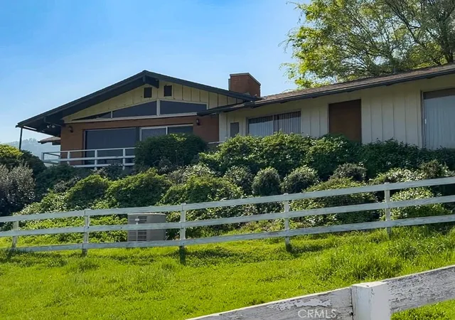 Homes for sale in Springville, CA | 33295 Globe Dr, Springville, CA 93265 | MLS# DW26091418