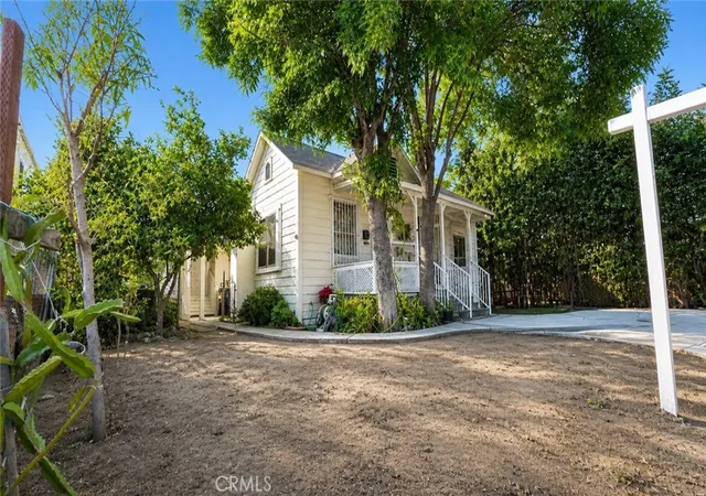 5th image of 129 N Hagar, San Fernando, CA 91340 | MLS# SR26094887