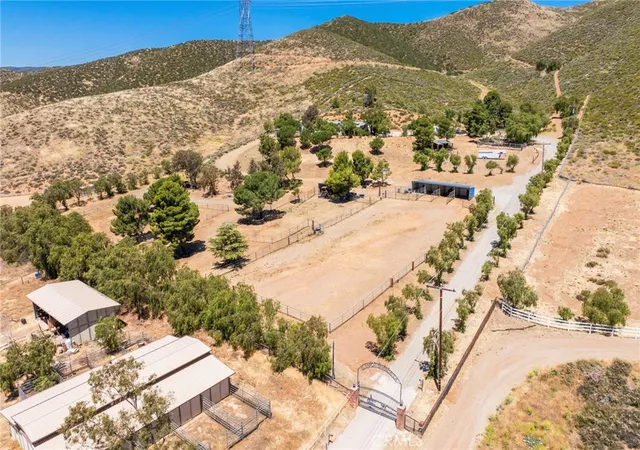 Photo 3 of Manufactured home for sale at 35675 Peppertree, Agua Dulce, CA 91390 | MLS# SR26094959 | Listing updated on 2026-09-01