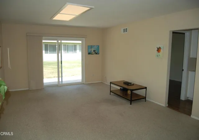 Listing Photo 4 - Condo for sale in building located at 7132 Vlg 7, Camarillo, CA 93012