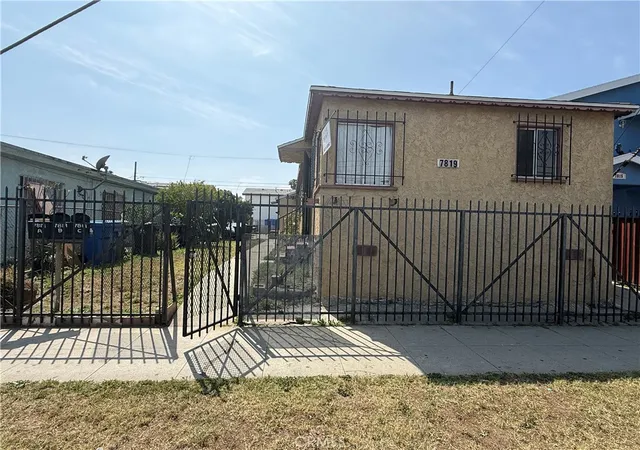 1st image of 7819 S Hoover, Los Angeles, CA 90044 | MLS# SR26095969