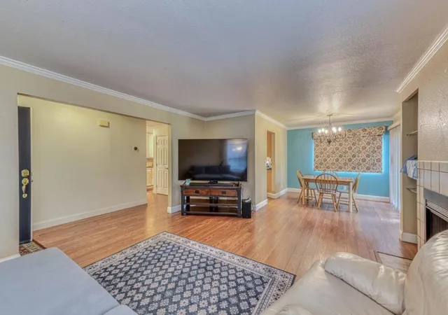 Listing Photo 5 - Condo for sale in building located at 195 Del Monte Ln, Morgan Hill, CA 95037