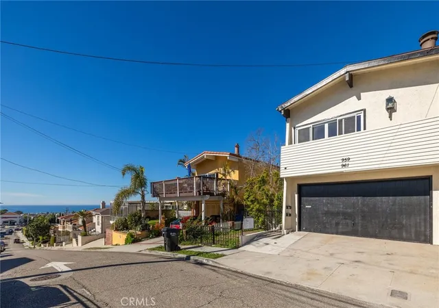 3rd image of 959 2Nd, Hermosa Beach, CA 90254 | MLS# SB26094362