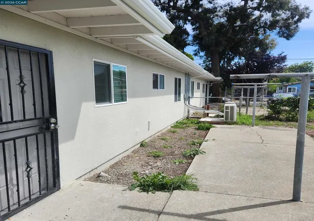 1st image of 423 Silver Ave, Richmond, CA 94805 | MLS# 41133393