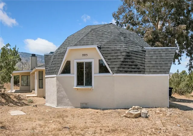 2nd image of 9975 Desert View Rd, Pinon Hills, CA 92372 | MLS# HD26095932