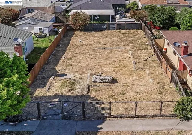 Homes for sale in Richmond, CA | 1737 Esmond Ave, Richmond, CA 94801 | MLS# 41133399
