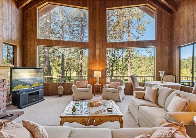 Photo 1 of Single family home for sale at 524 Golf Crse Rd, Lake Arrowhead, CA 92352 | MLS# IG26096125 | Listing updated on 2026-09-06