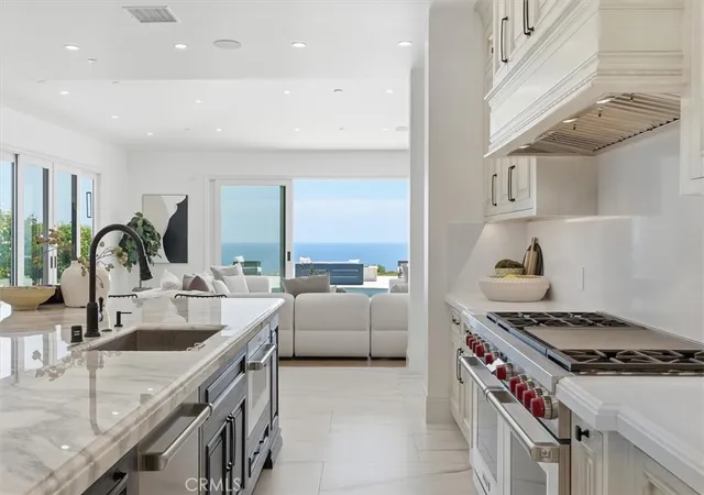 5th image of 32042 Isthmus View, Rancho Palos Verdes, CA 90275 | MLS# PV26091806