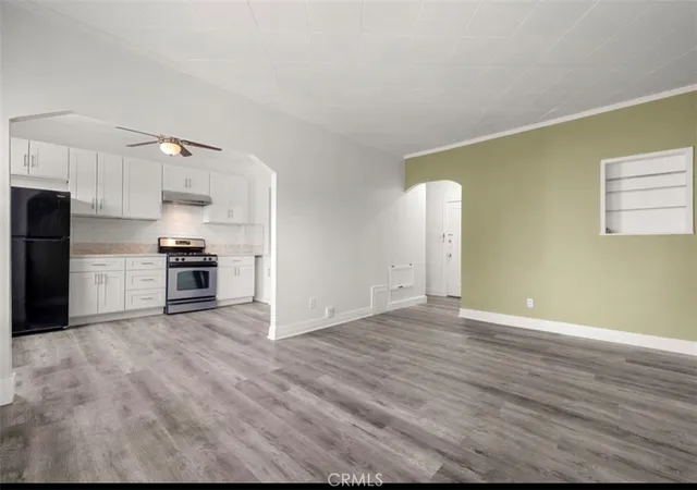 4th image of 2121 James M Wood Blvd, Los Angeles, CA 90006