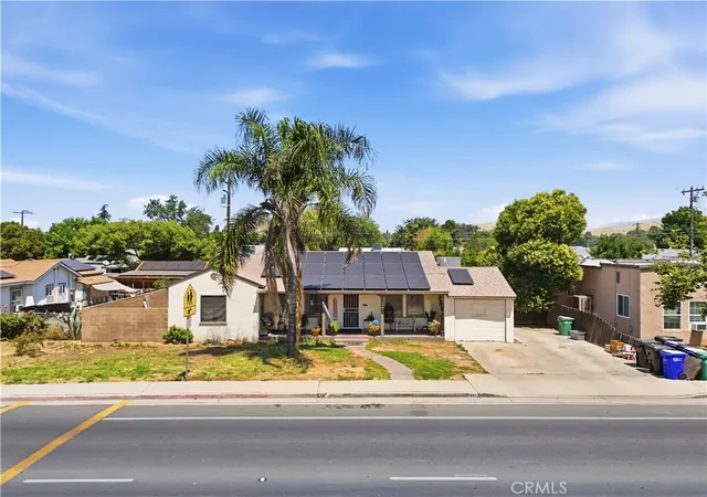 Photo 3 of Single family home for sale at 354 W Morton Ave, Porterville, CA 93257 | MLS# SR26096137 | Listing updated on 2026-09-27