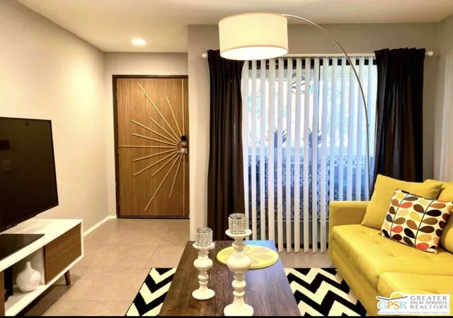 Listing Photo 4 - Condo for sale in building located at 751 N Los Felices Cir, Palm Springs, CA 92262 - Unit #206