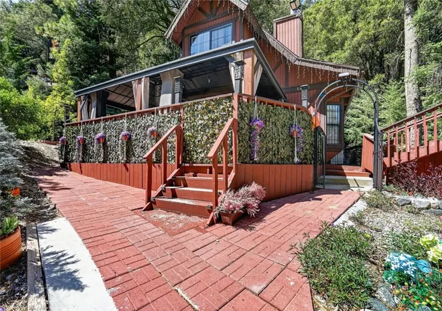 Homes for sale in Pine Mountain Club, CA | 1405 Zion Wy, Pine Mountain Club, CA 93222 | MLS# SR26094582