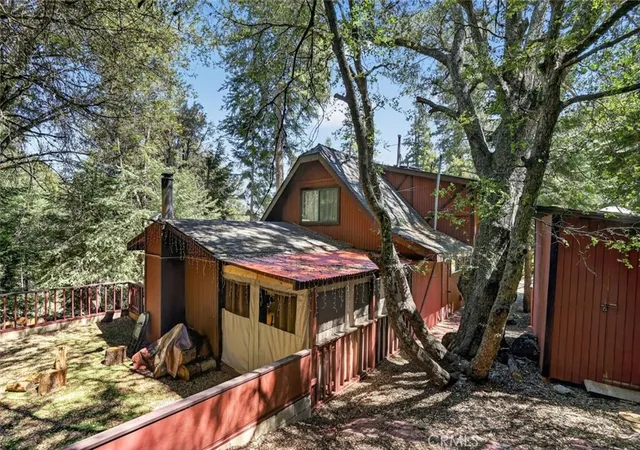 Homes for sale in Pine Mountain Club, CA | 1405 Zion Wy, Pine Mountain Club, CA 93222 | MLS# SR26094582