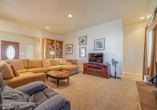 5th image of 8585 W Avenue E, Lancaster, CA 93536 | MLS# V1-36184