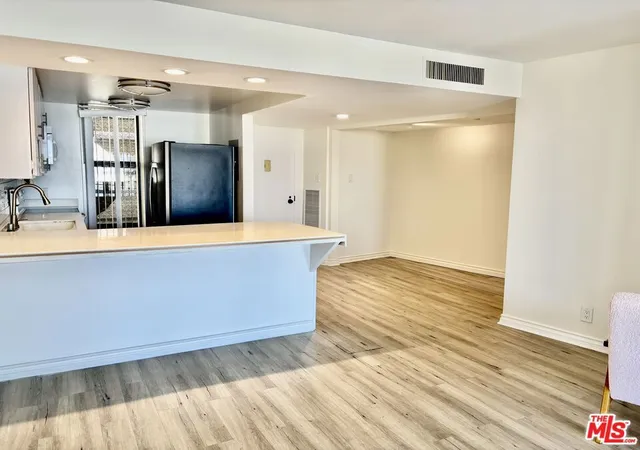 Photo 4 of Condo for sale at 4335 Marina City Dr #134, Marina Del Rey, CA 90292 | MLS# 26827179 | Listing updated on 2026-09-24