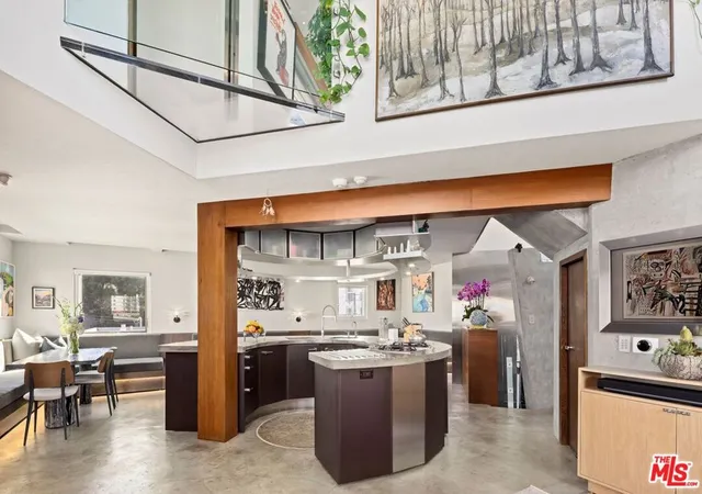 3rd image of 24 Eastwind St, Marina Del Rey, CA 90292
