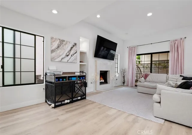 2nd image of 14014 Milbank #5, Sherman Oaks, CA 91423 | MLS# SR26096354