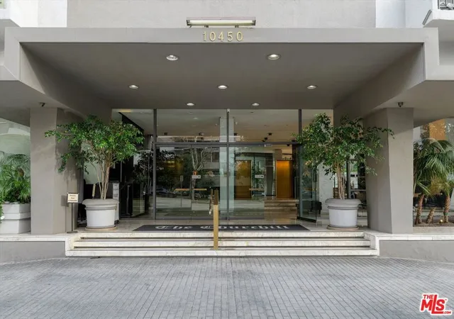 Homes for sale in Los Angeles, CA | 10450 Wilshire Blvd #4F, Los Angeles, CA 90024 | MLS# 26829005