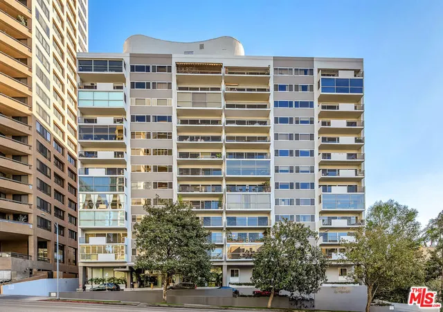 Homes for sale in Los Angeles, CA | 10450 Wilshire Blvd #4F, Los Angeles, CA 90024 | MLS# 26829005