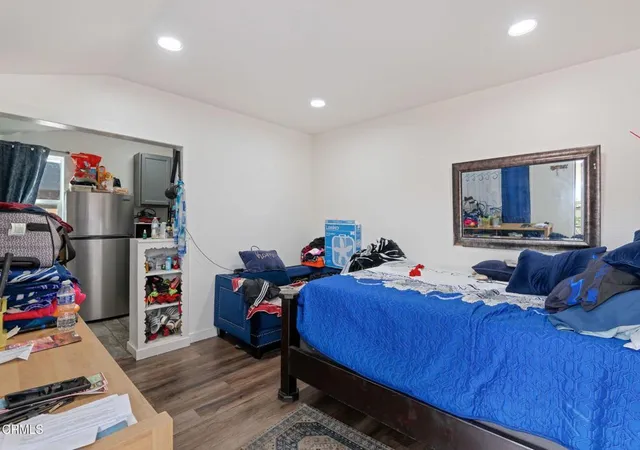 5th image of 136 N Garfield Ave, Oxnard, CA 93030 | MLS# V1-36187